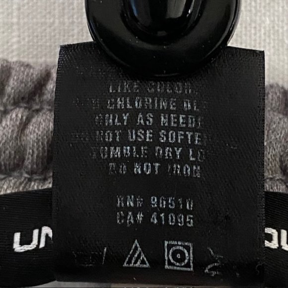 Youth Under Armour Loose Fit Sweatpants - Youth XL, Pre-owned - Picture 10 of 10